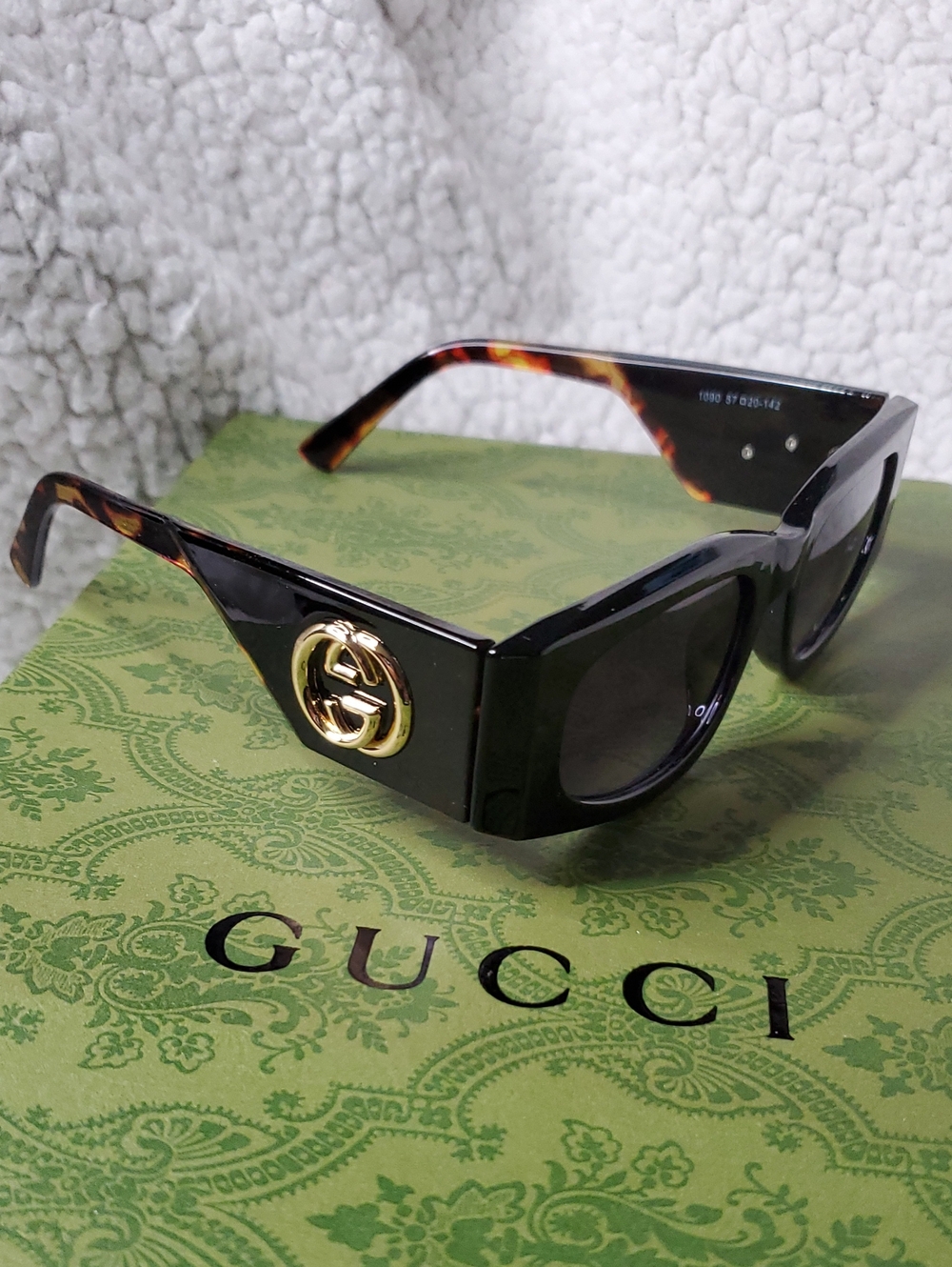 Gg Black Square Frame Sunglasses with Gold GG Accent